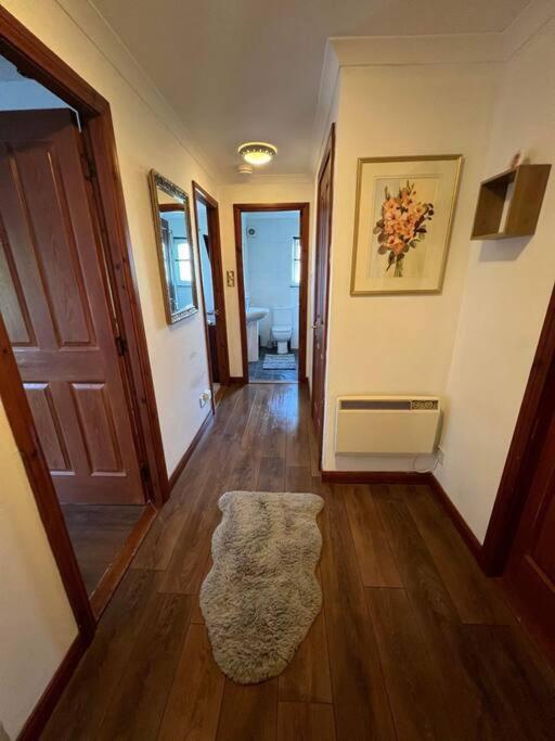 With Parking, Close To The Raigmore Hospital Apartment
