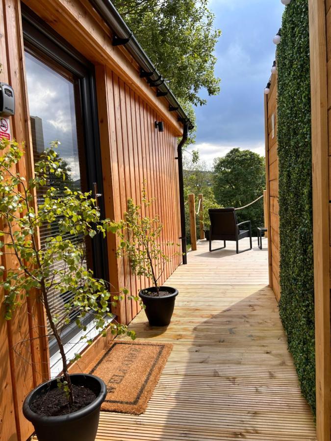 River Huts, Highland River Retreat With Hot Tub * Inverness