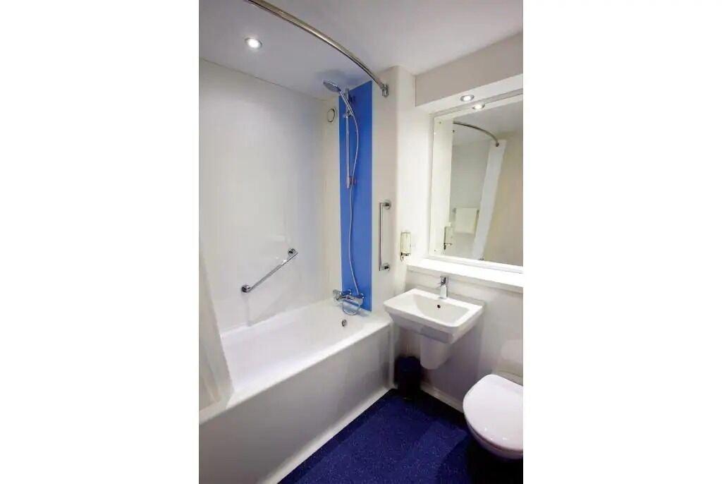 Travelodge Fairways 3*