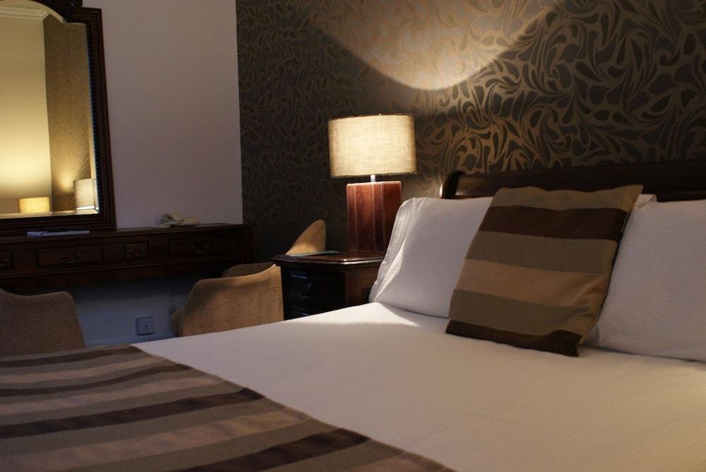 The Glen Mhor Apartment