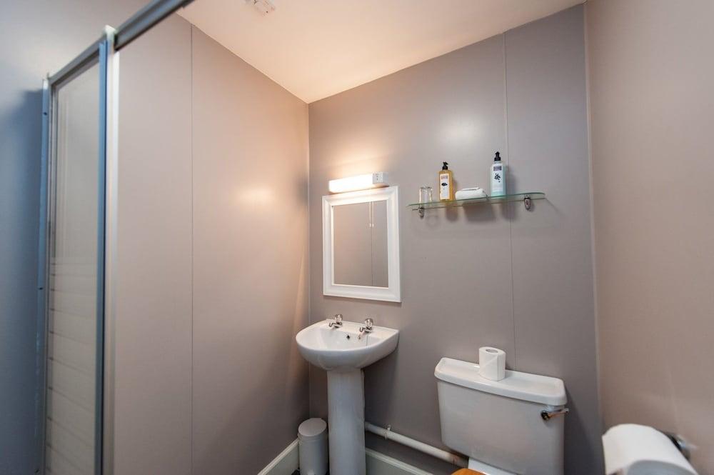 The Glen Mhor Apartment