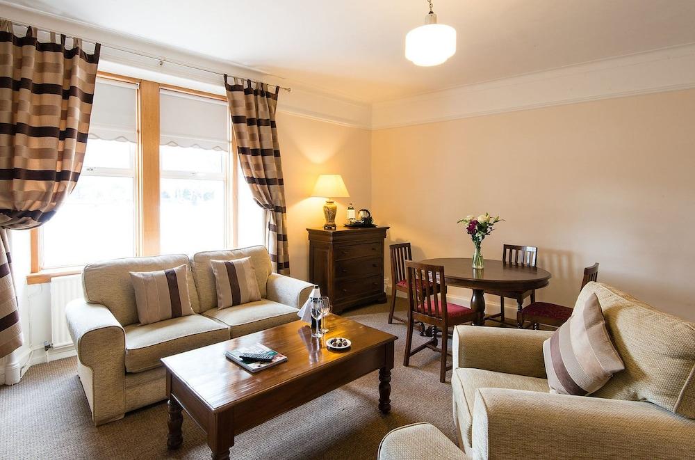 The Glen Mhor Apartment *