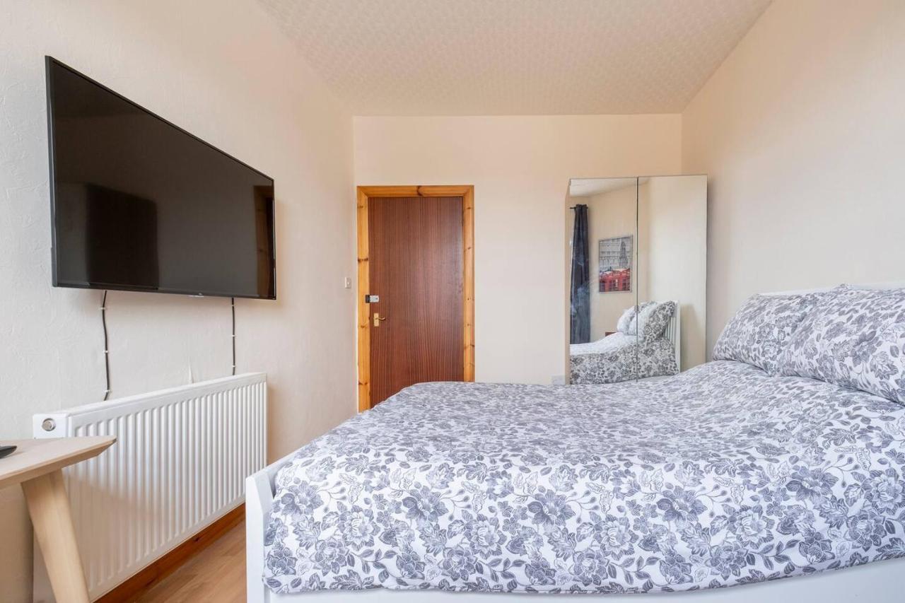 2 Bed Ness - Court Apartment