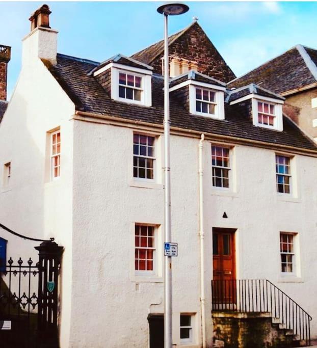 Villa Jacobite's Retreat, 17th Century In The Heart Of Inverness