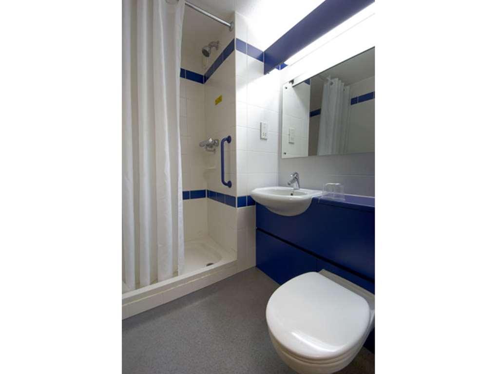 Travelodge Hotel 3*
