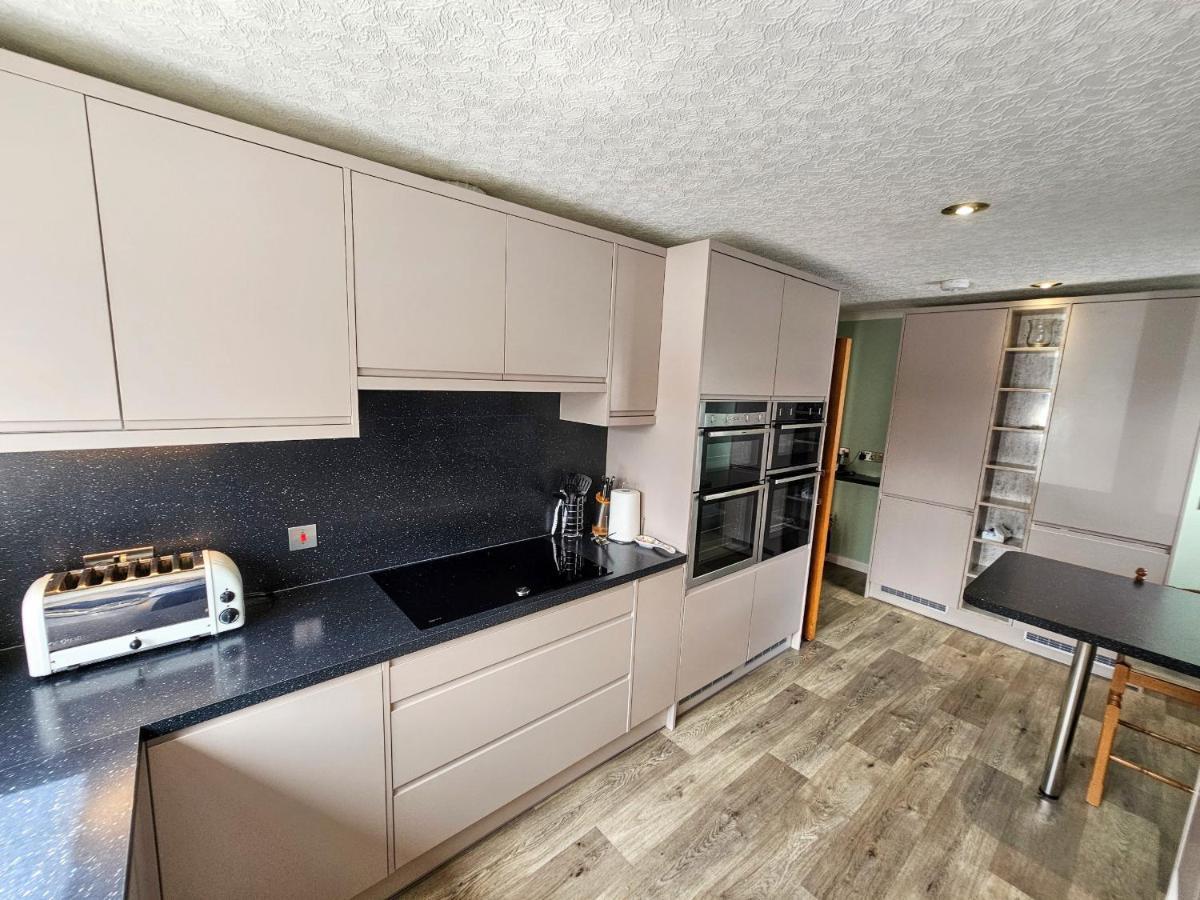 Mystayinn Abermar 12 Bedroom House Holiday home