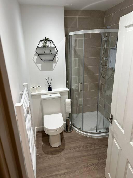 Riverview Apartment, Apartment