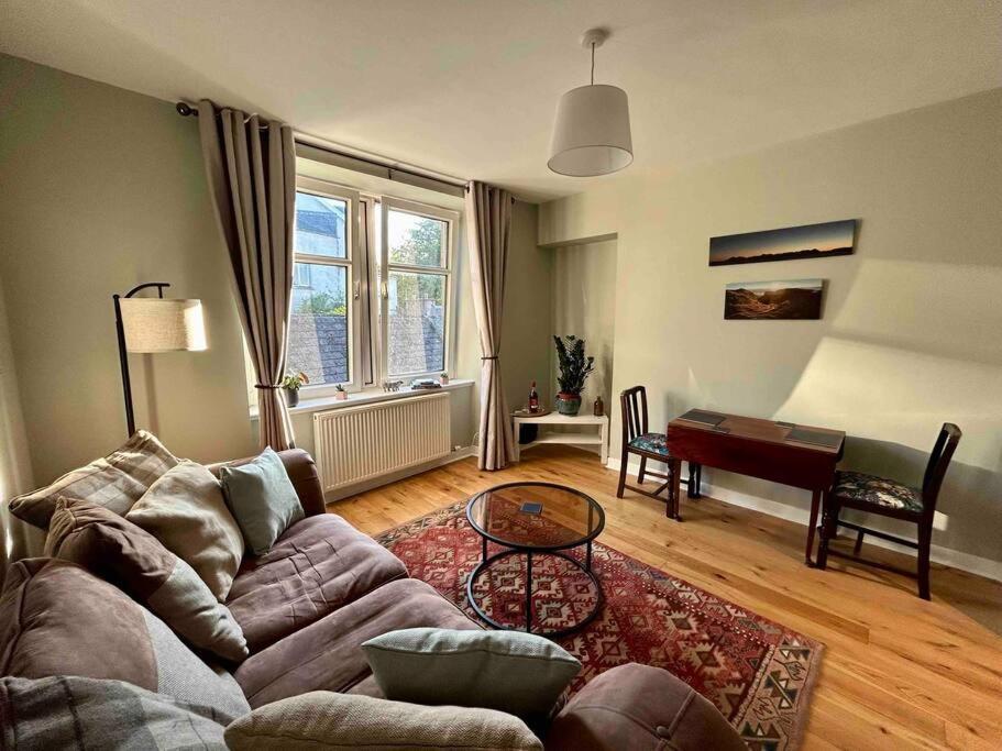 Apartment Bed On The Brae