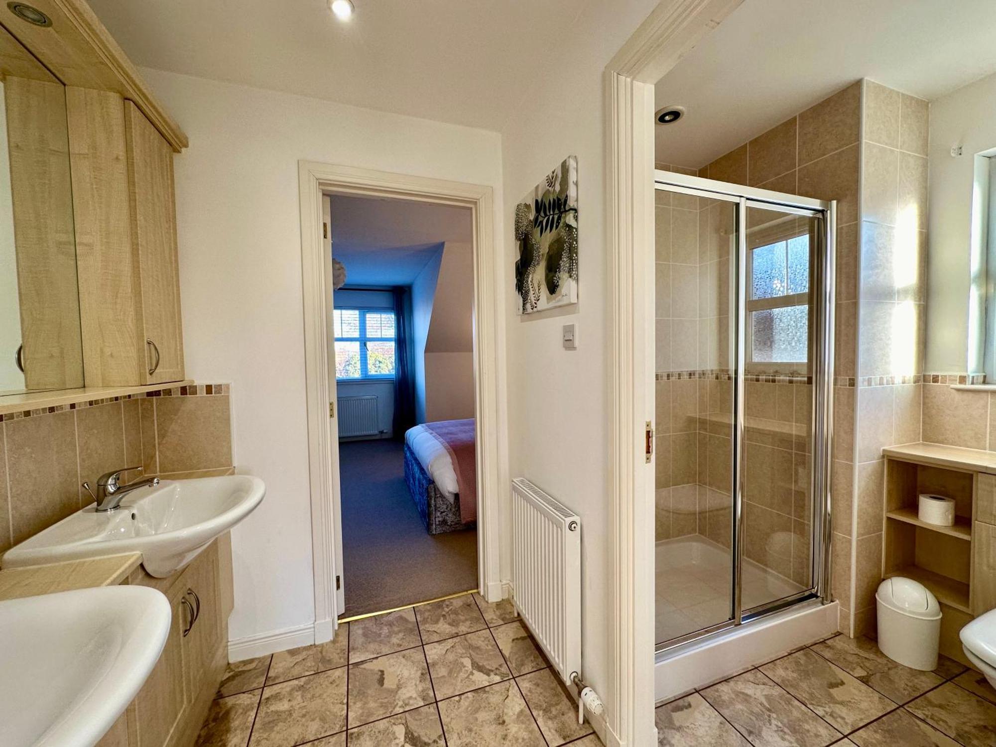 Braeview House *