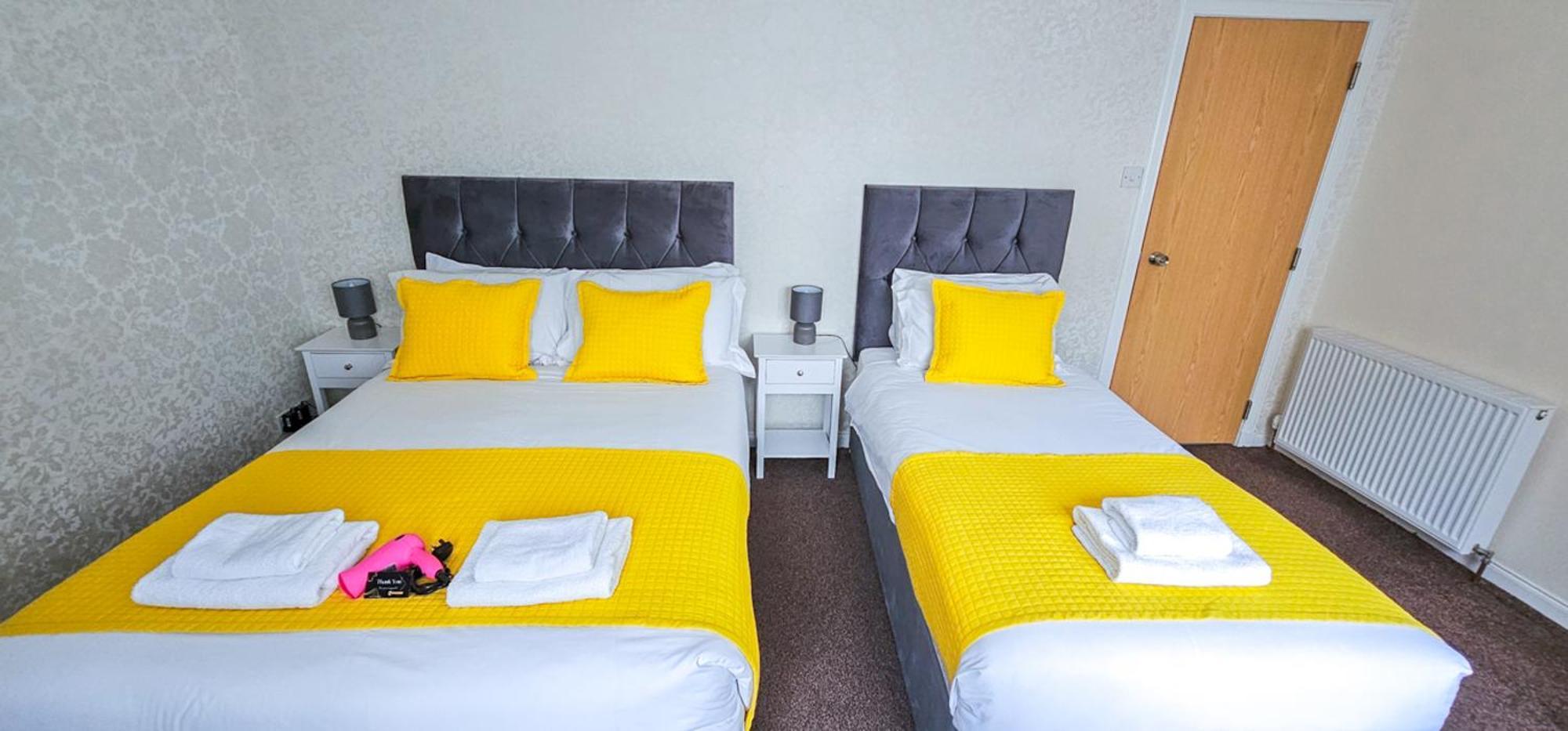Mystayinn Abermar 12 Bedroom House *