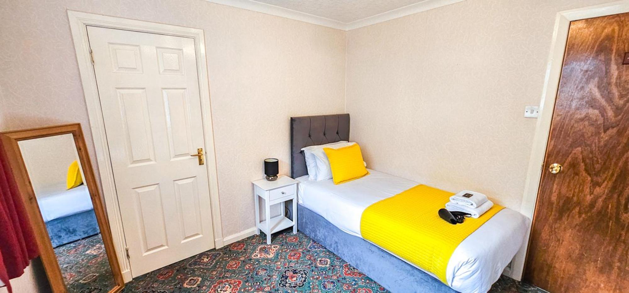 Mystayinn Abermar 12 Bedroom House Holiday home Inverness