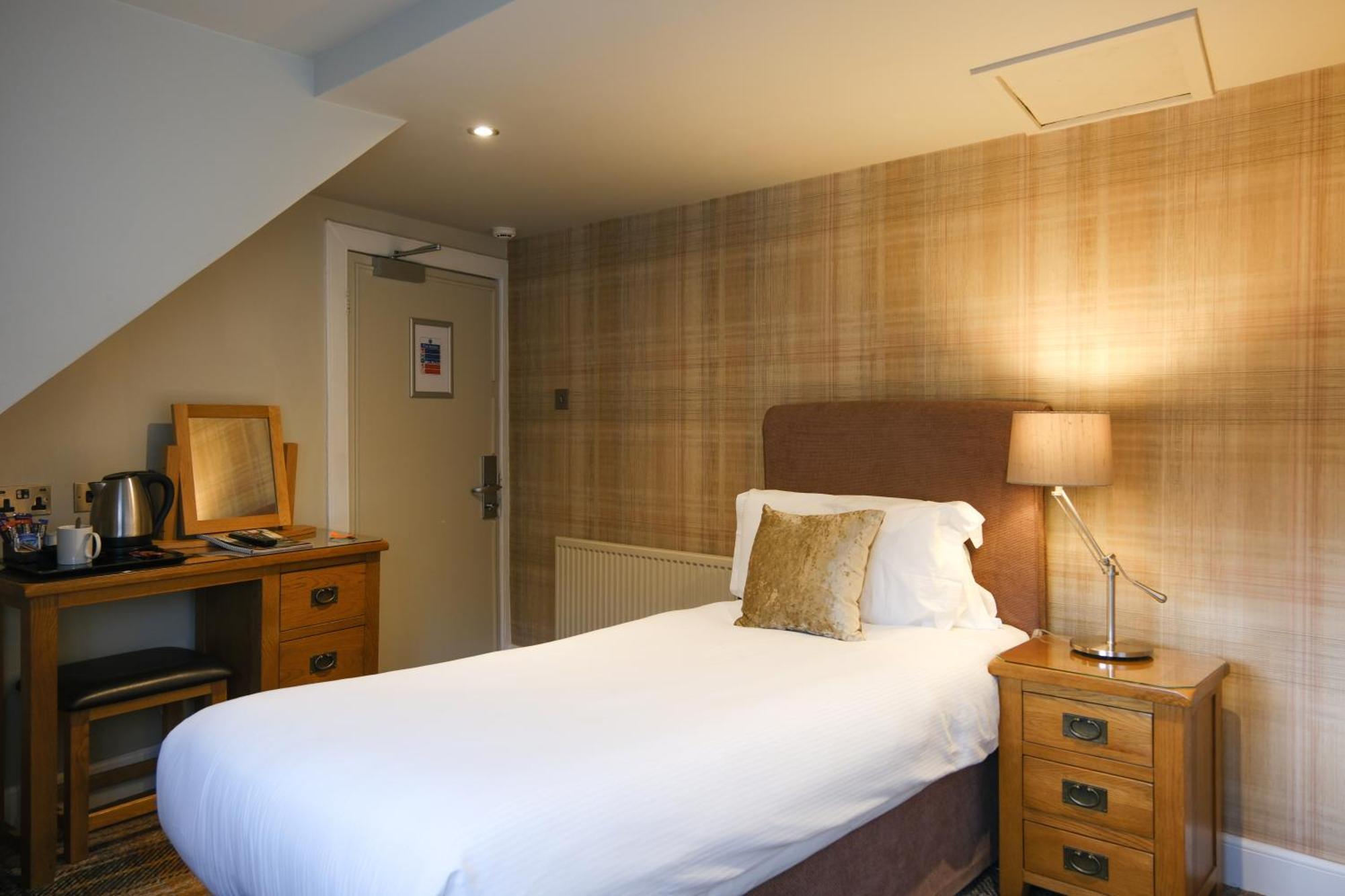 Glen Mhor At Uile-bheist 'brewstillery' Hotel