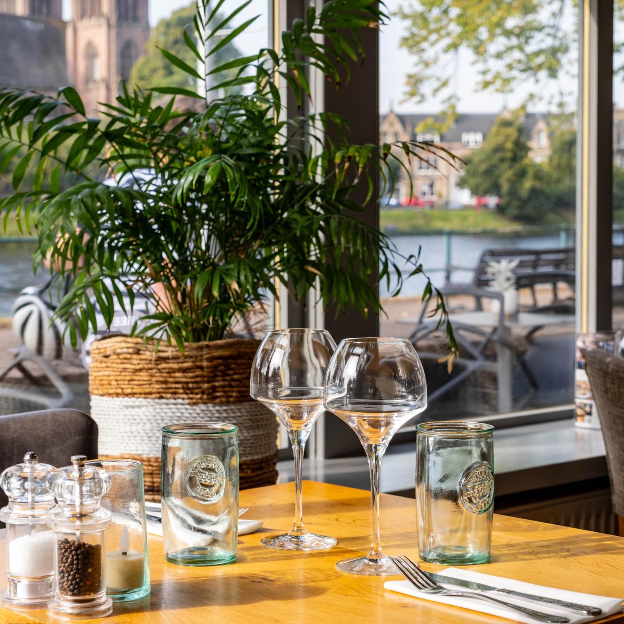 Hotel Glen Mhor At Uile-bheist 'brewstillery' Inverness