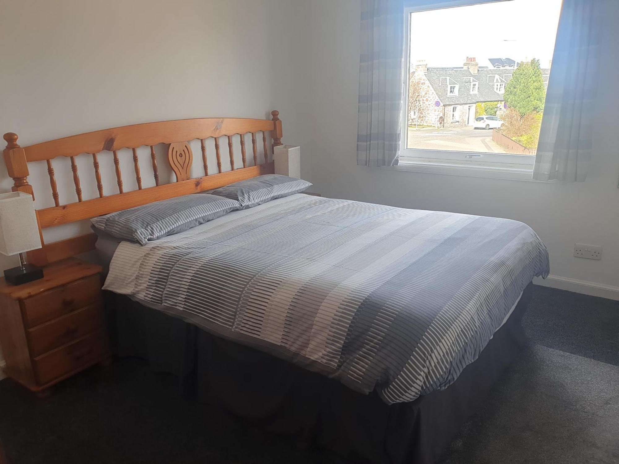 Modern 1 Bedroom Apartment *