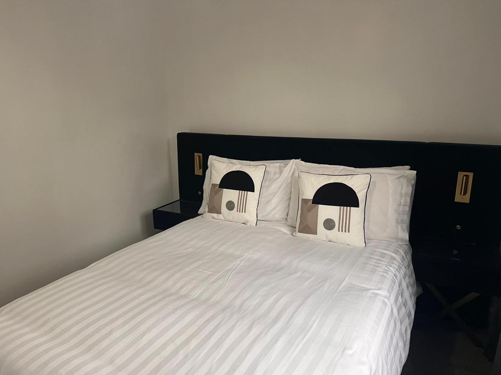 Shared House In *