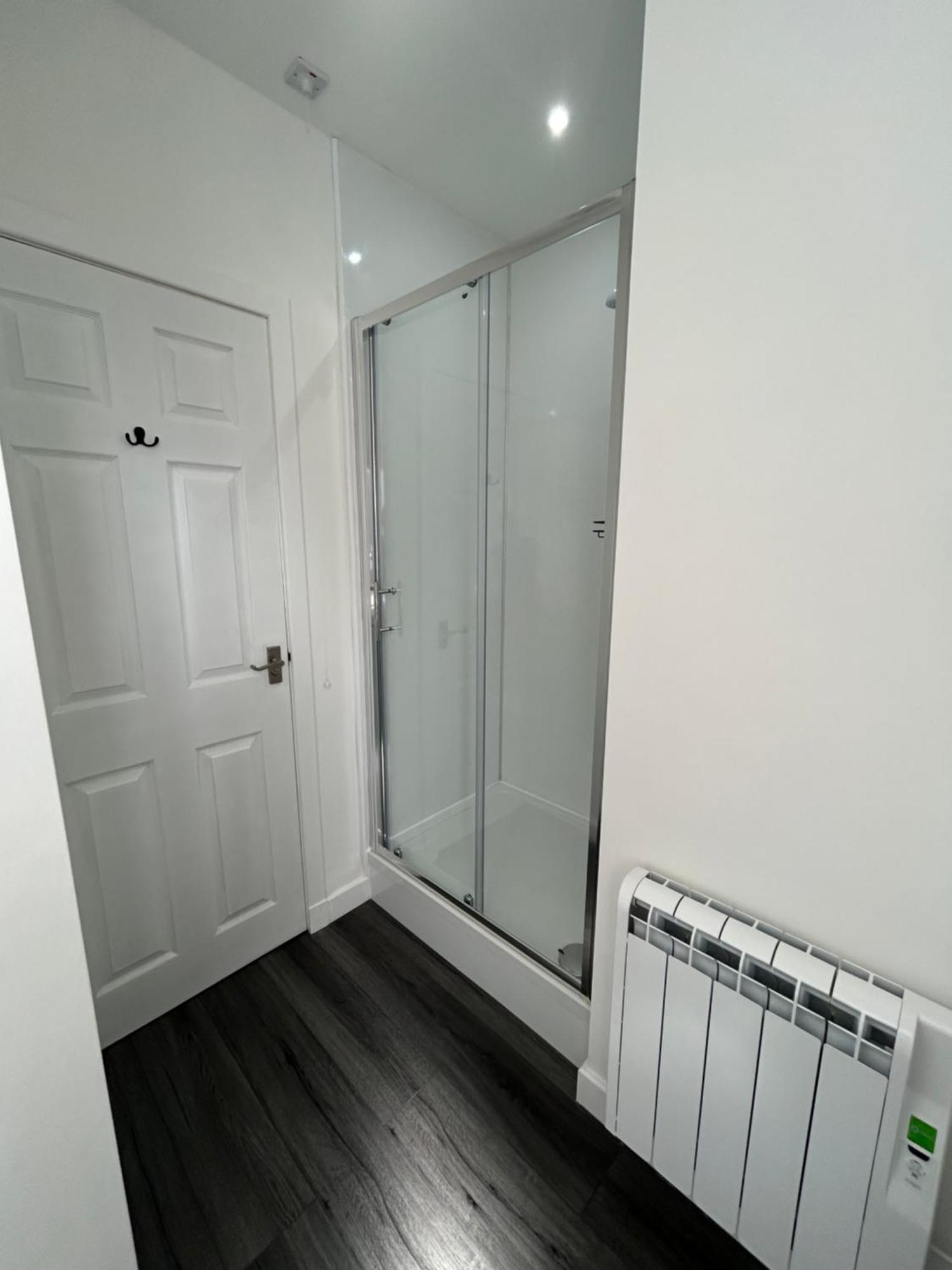 Apartment Flat 2a - Modern Flat Close To City Centre Ideal For Couples *