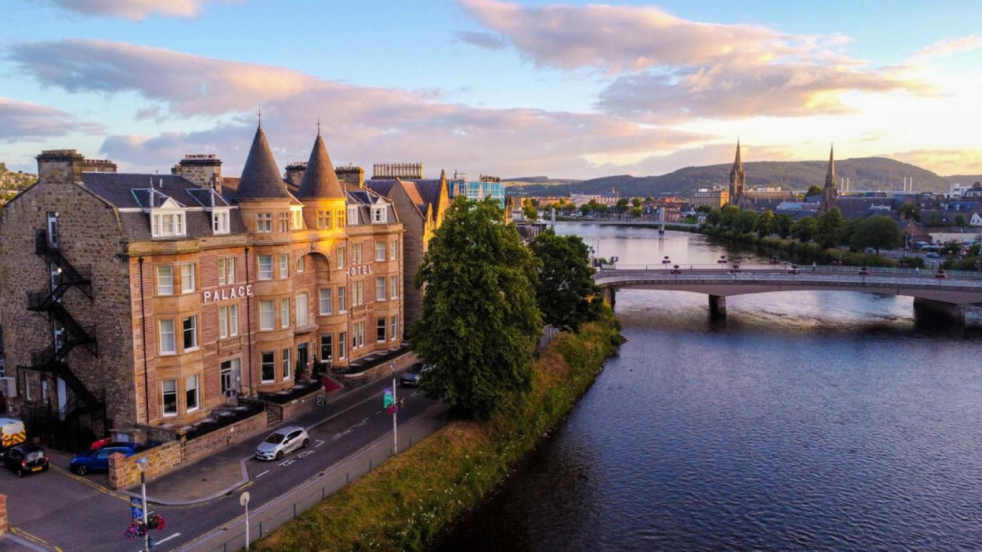 Western Palace & Hotel 4*