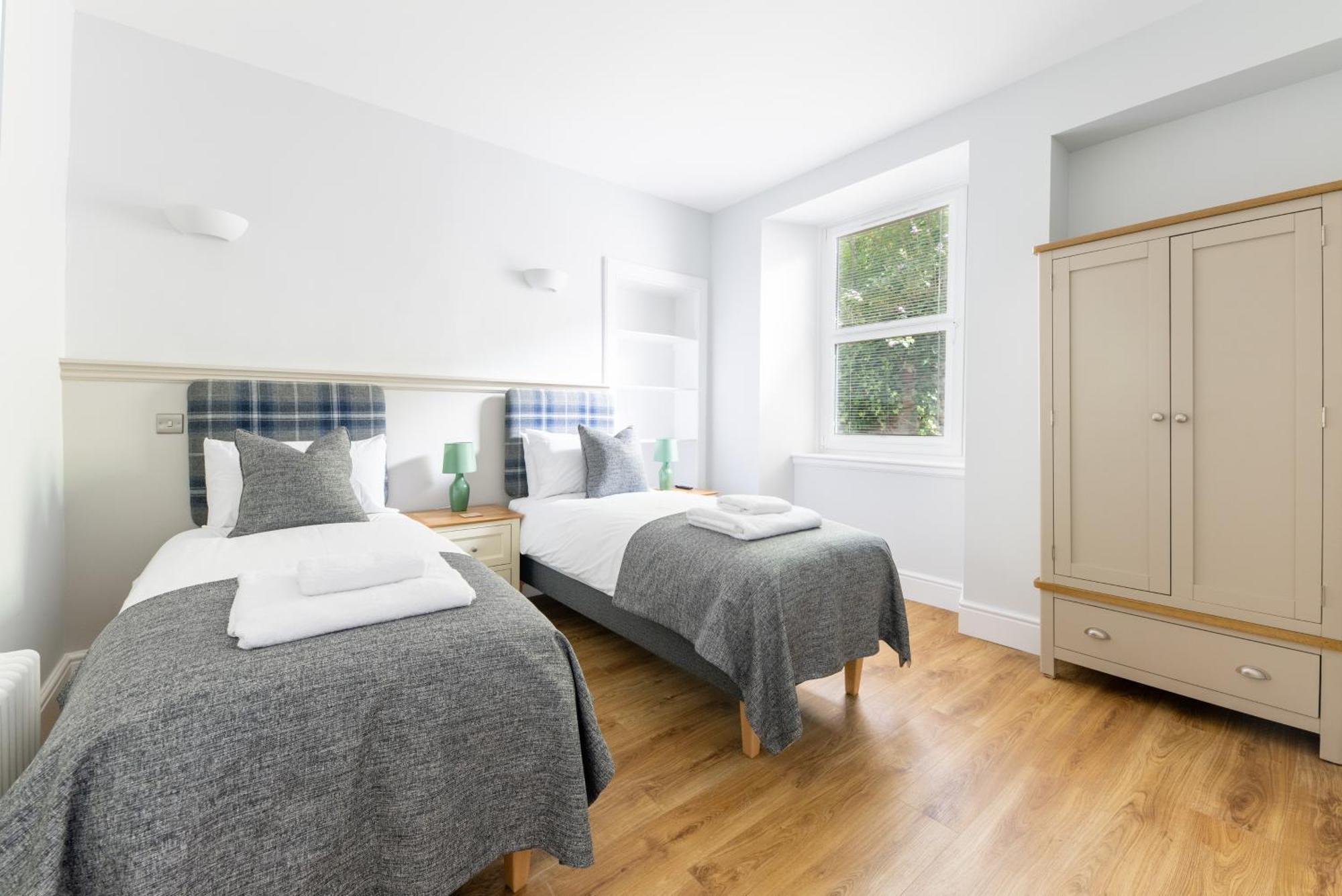 Hillside Luxury * Inverness