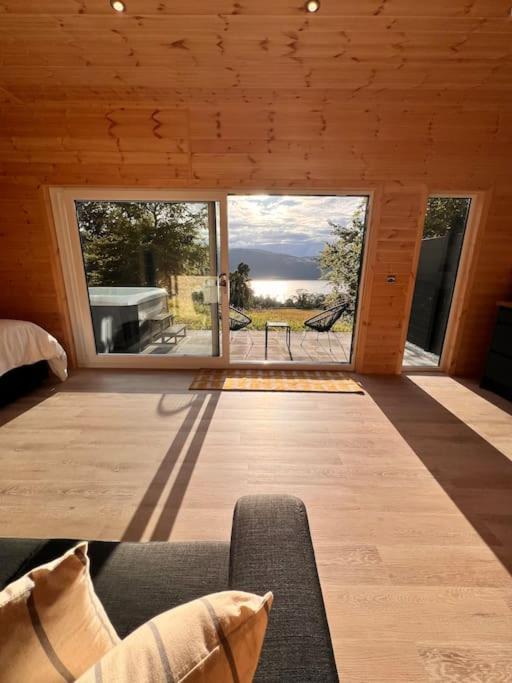 The Pod At Loch Ness Heights At Athbhinn, Iv26tu Holiday home