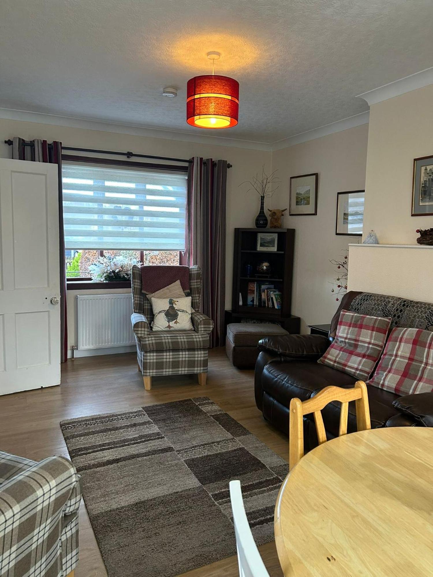 2 Bedroom Sheneval House Free Parking Inverness