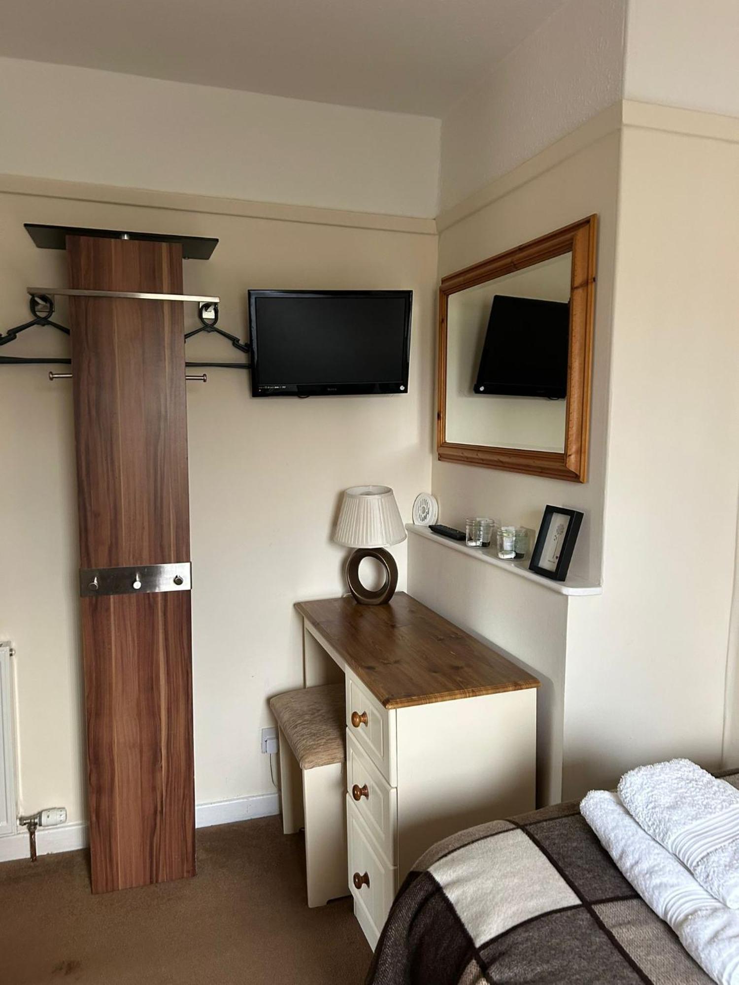 2 Bedroom Sheneval House Free Parking Apartment