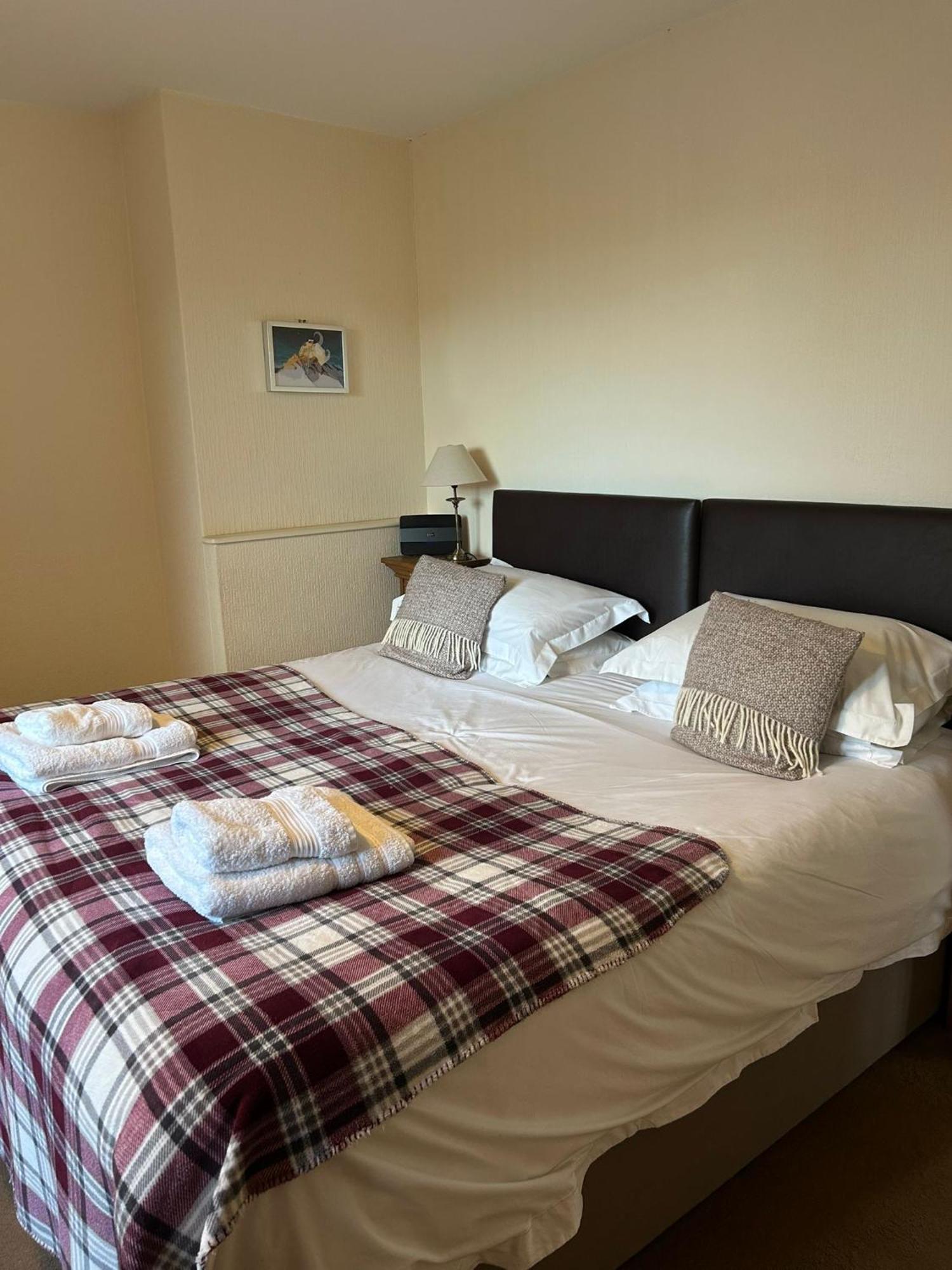 2 Bedroom Sheneval House Free Parking