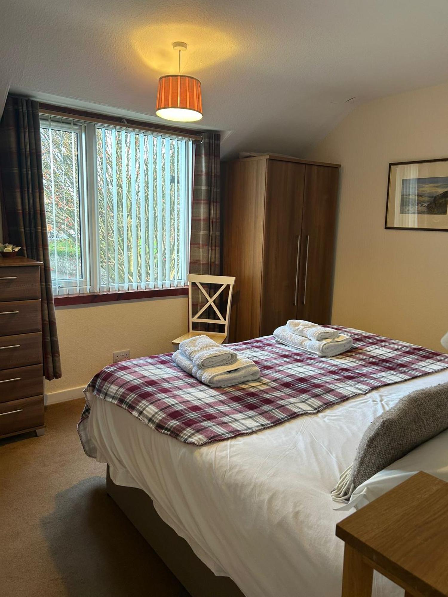 2 Bedroom Sheneval House Free Parking Apartment *