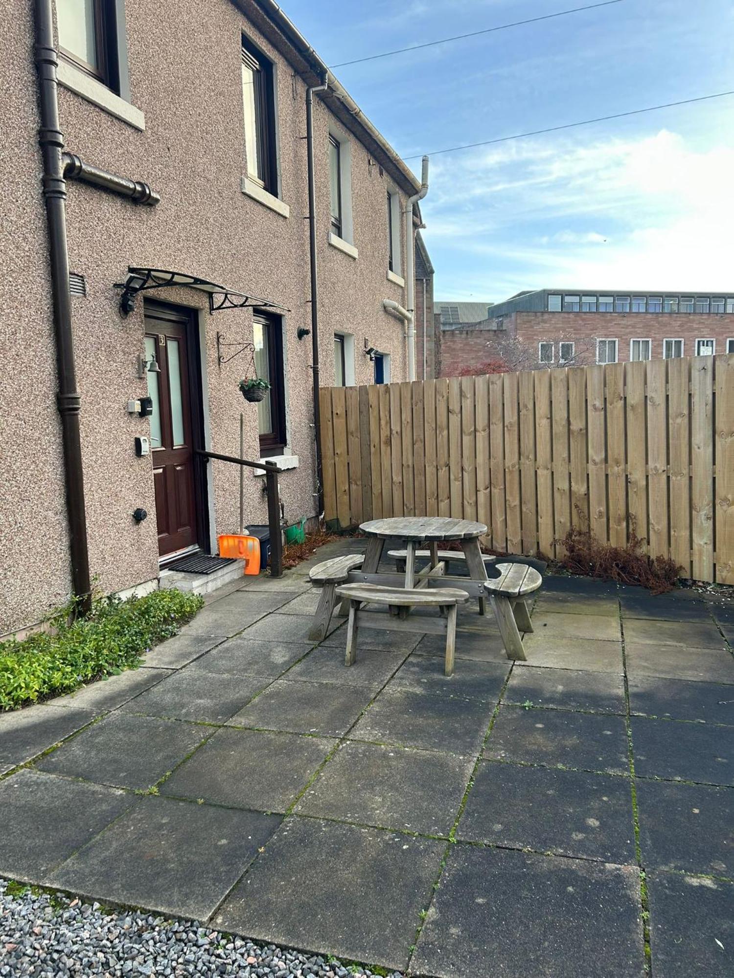 2 Bedroom Sheneval House Free Parking Apartment Inverness