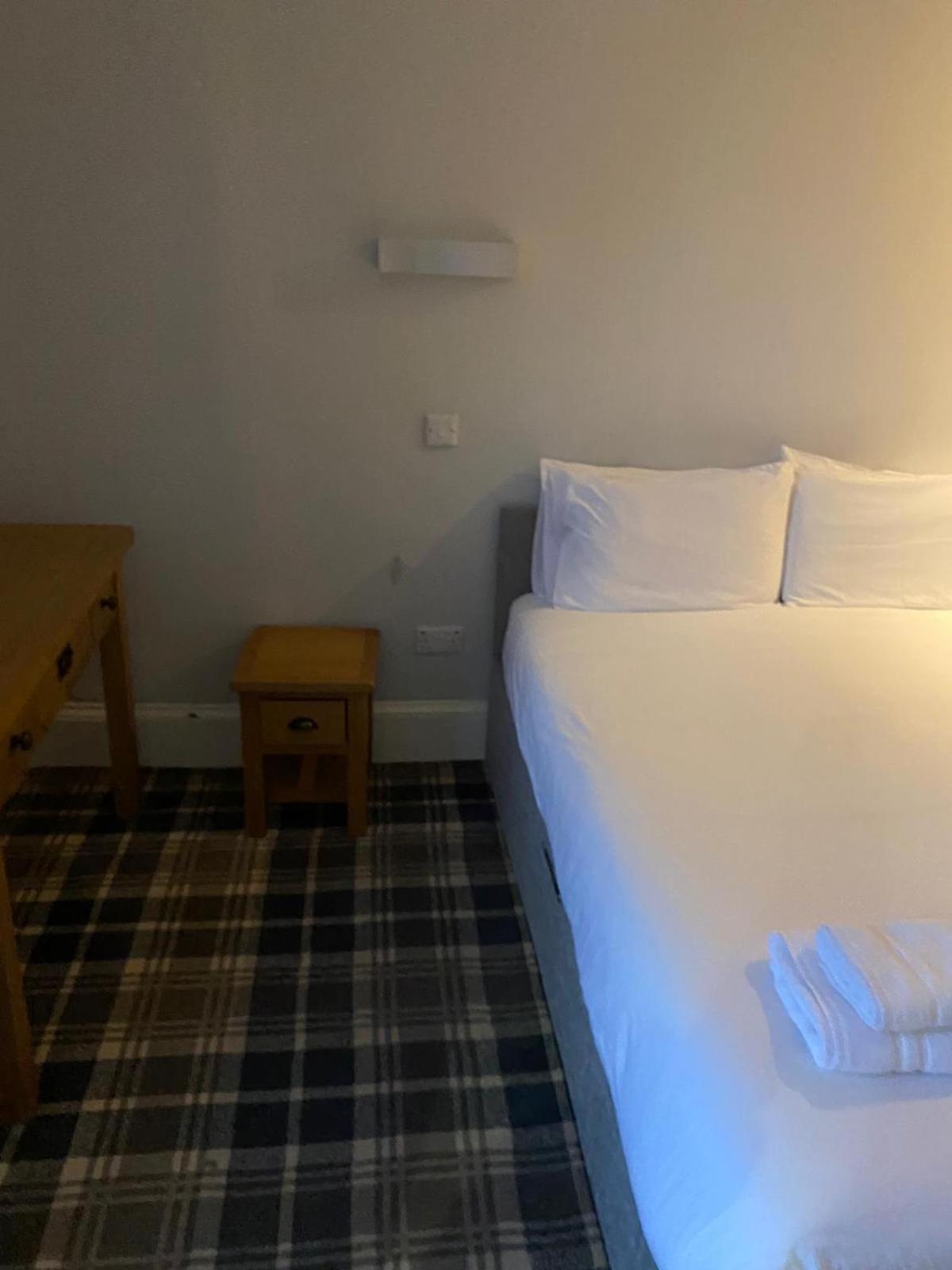 Hotel Crown & Bar 3*