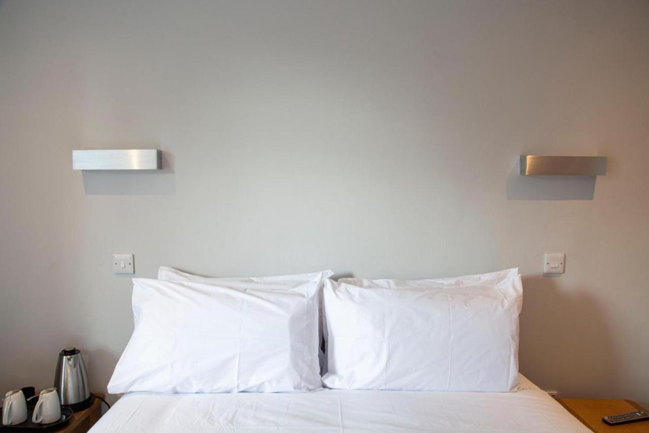 Crown & Bar Hotel 3*