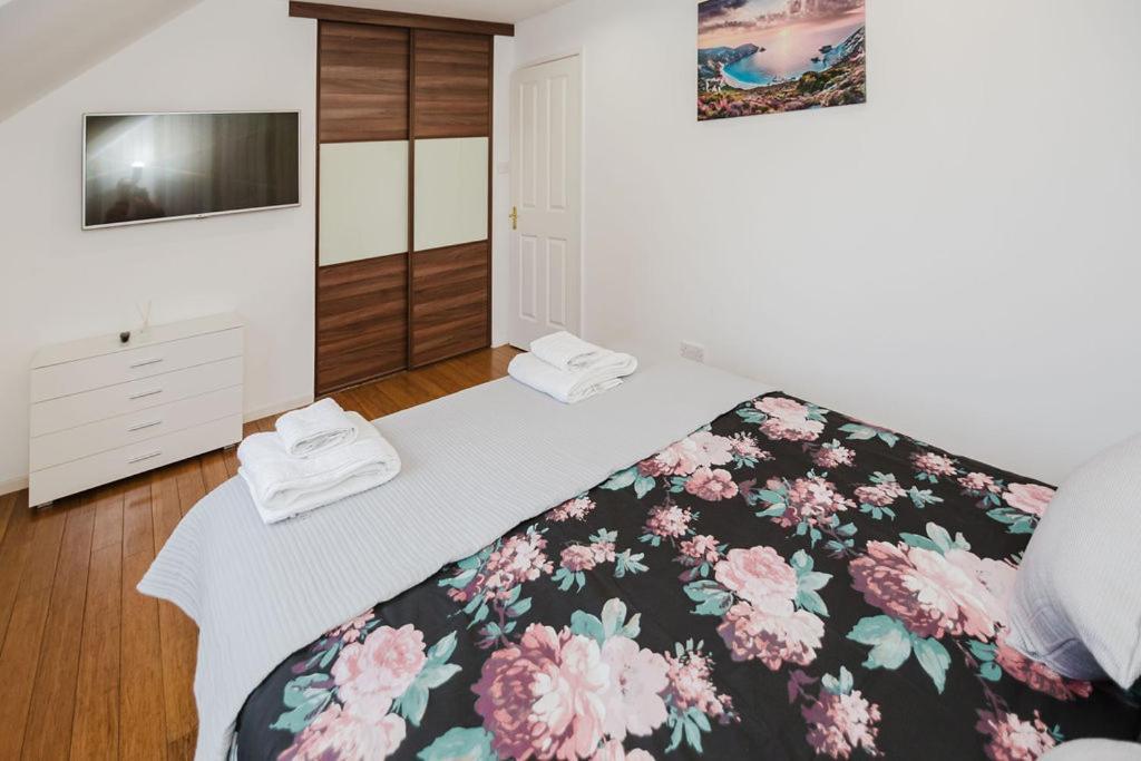 , Cosy House In Villa Inverness