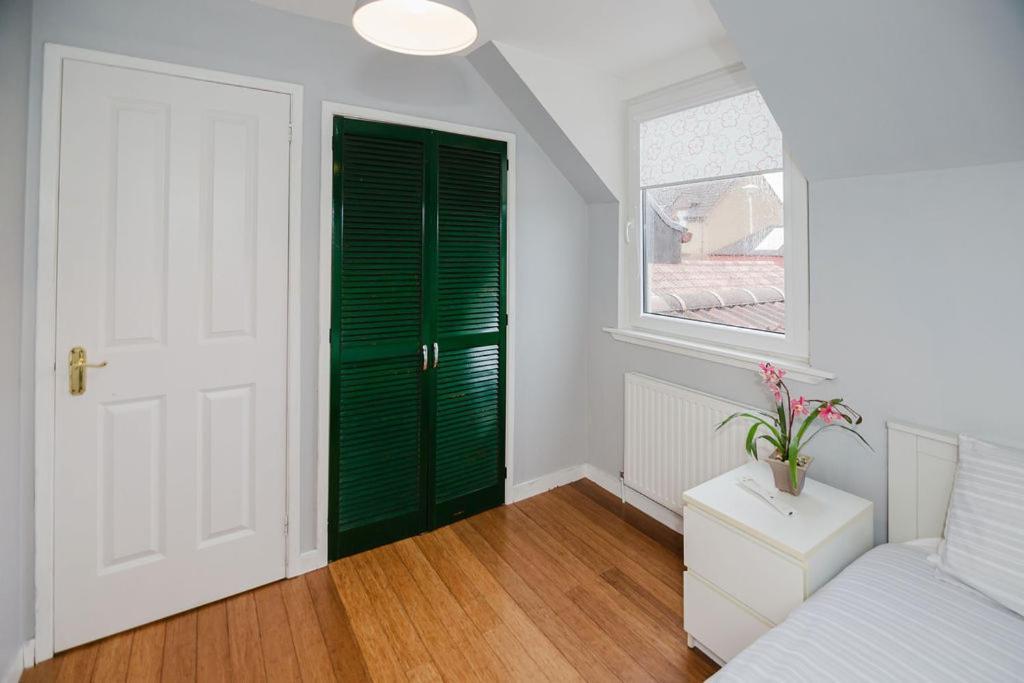 , Cosy House In