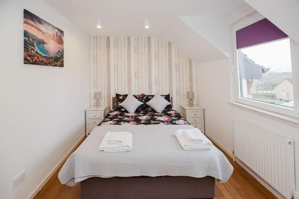 , Cosy House In Villa