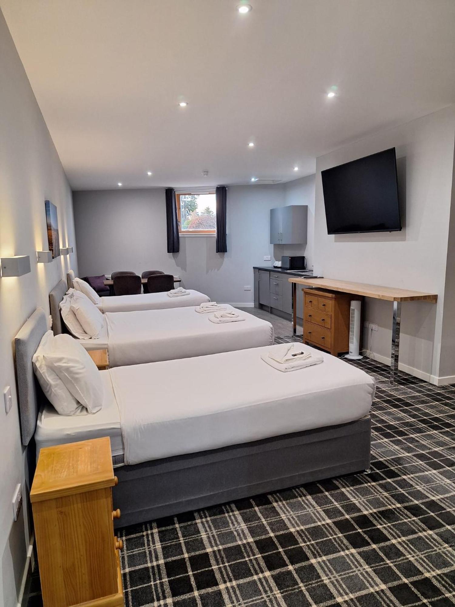 Hotel Crown & Bar 3*