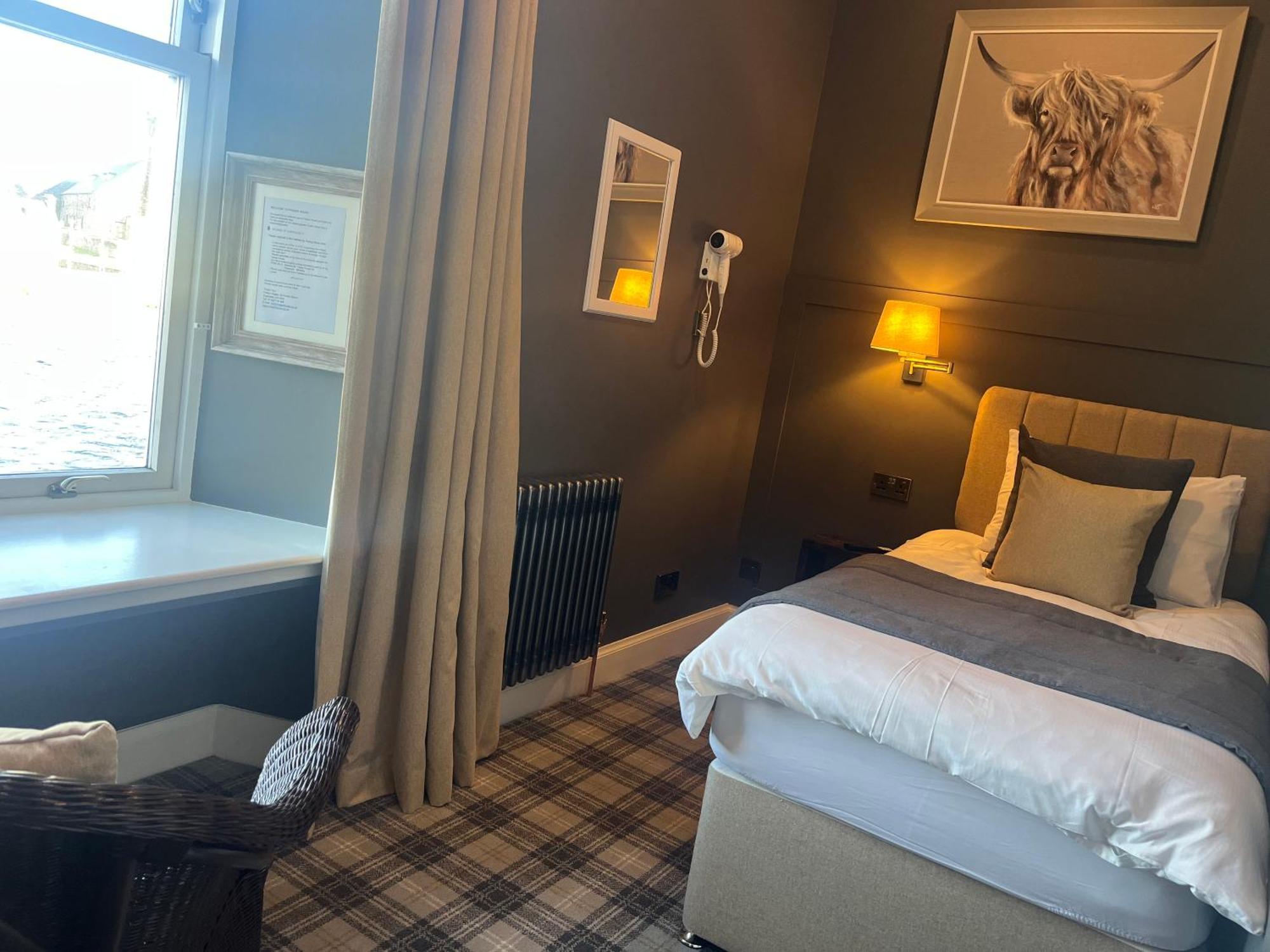 Bed & Breakfast Fraser House 3*
