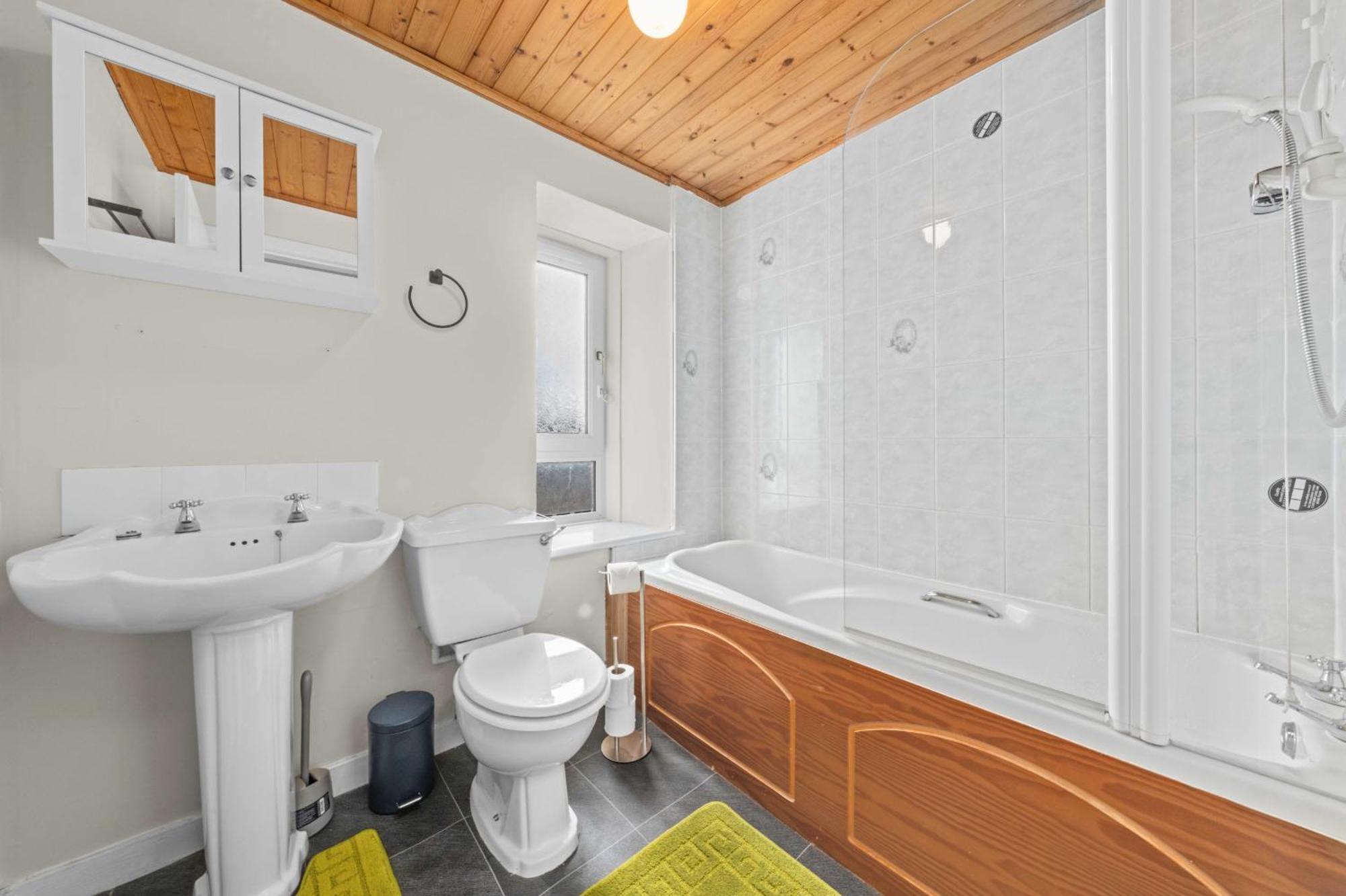 Apartment 1 Bedroom - *