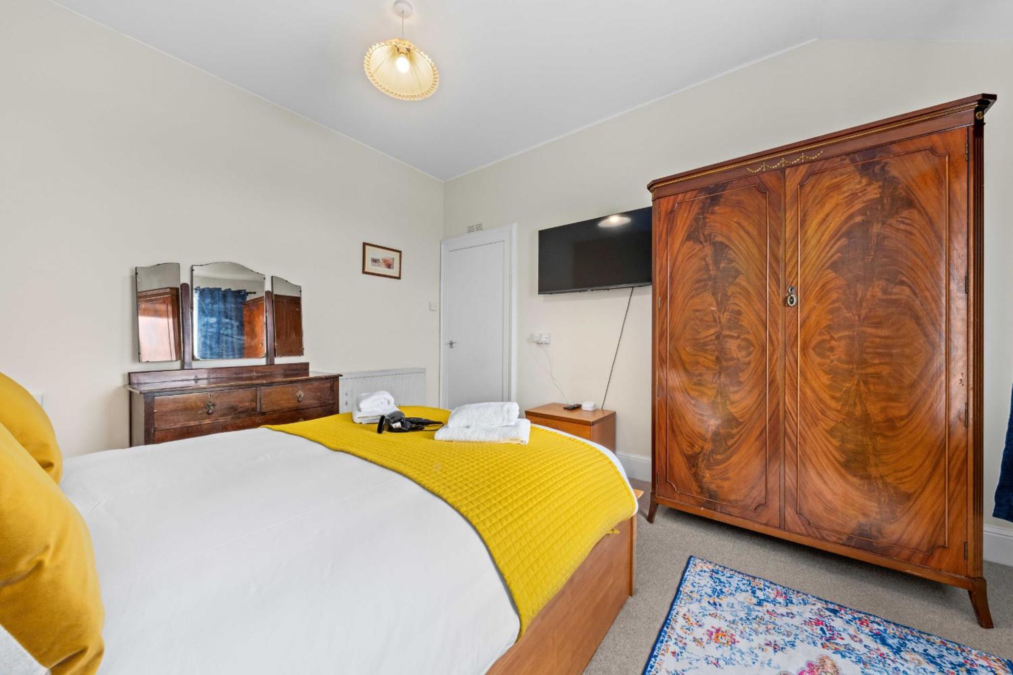 1 Bedroom - Apartment *