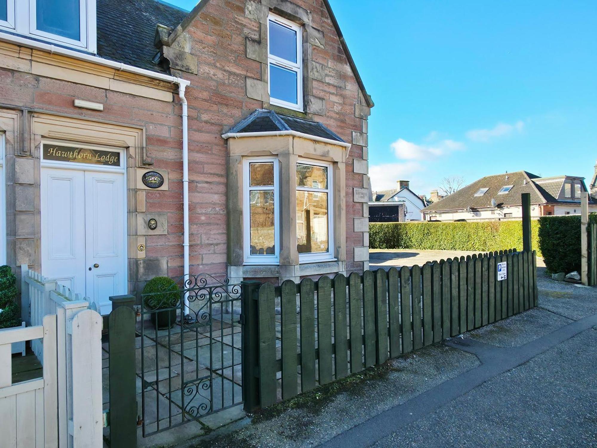 4 Bedroom House Free Parking Villa Inverness