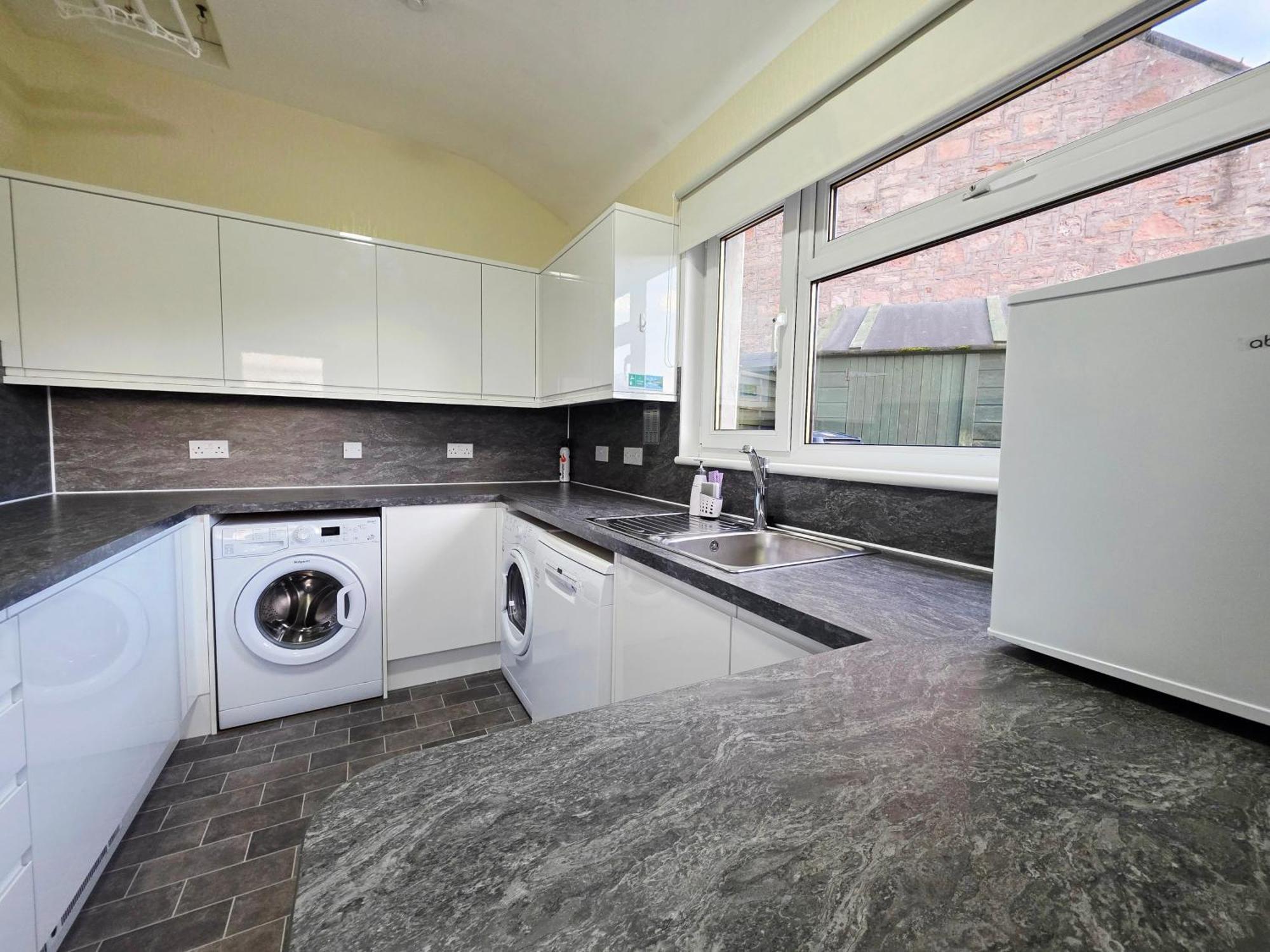 4 Bedroom House Free Parking Villa Inverness