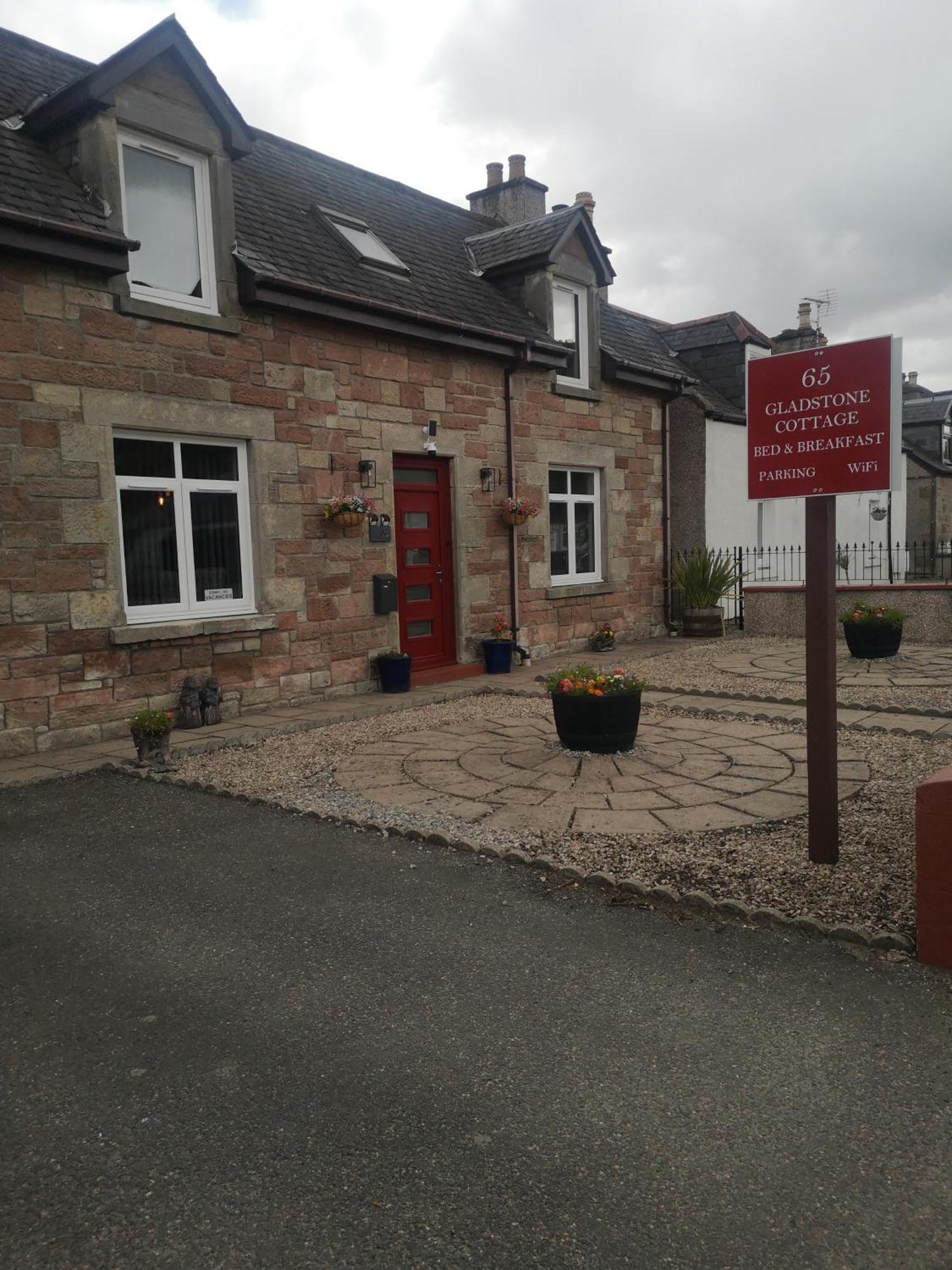 Gladstone Bed & Breakfast Inverness
