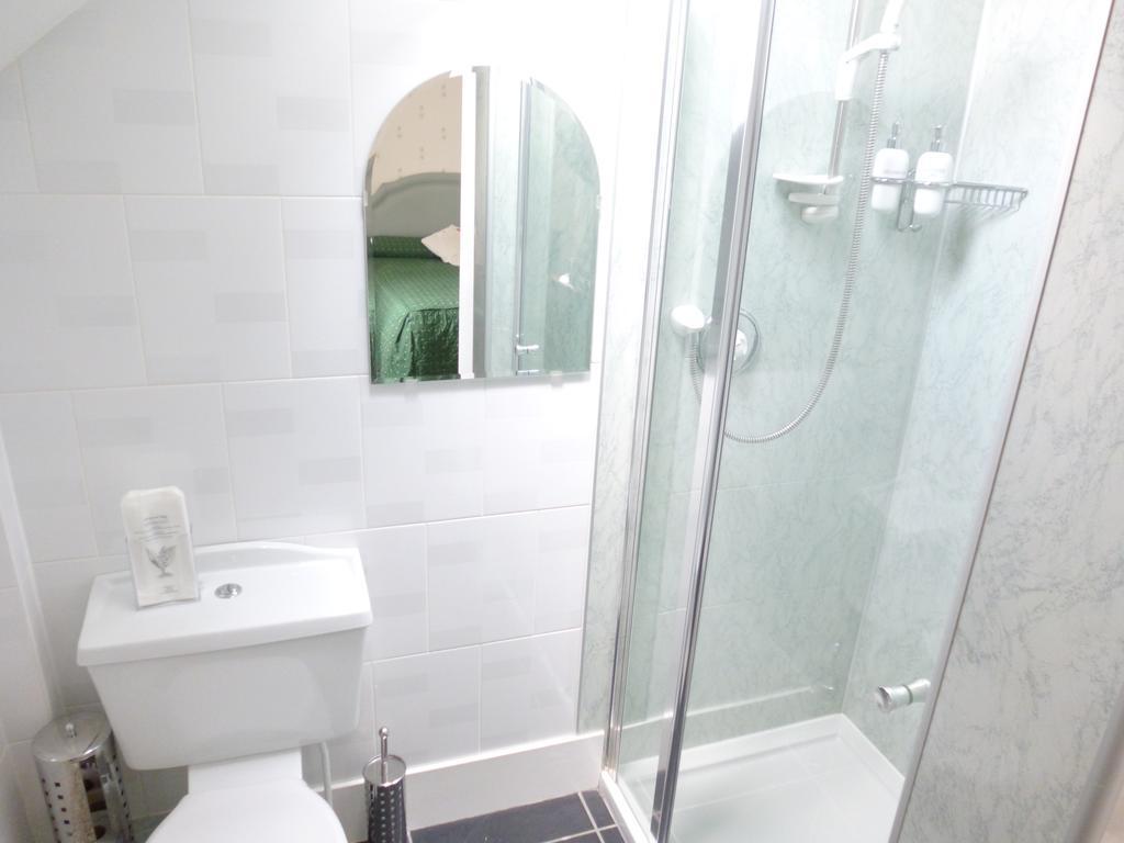 Macdonald House 4*