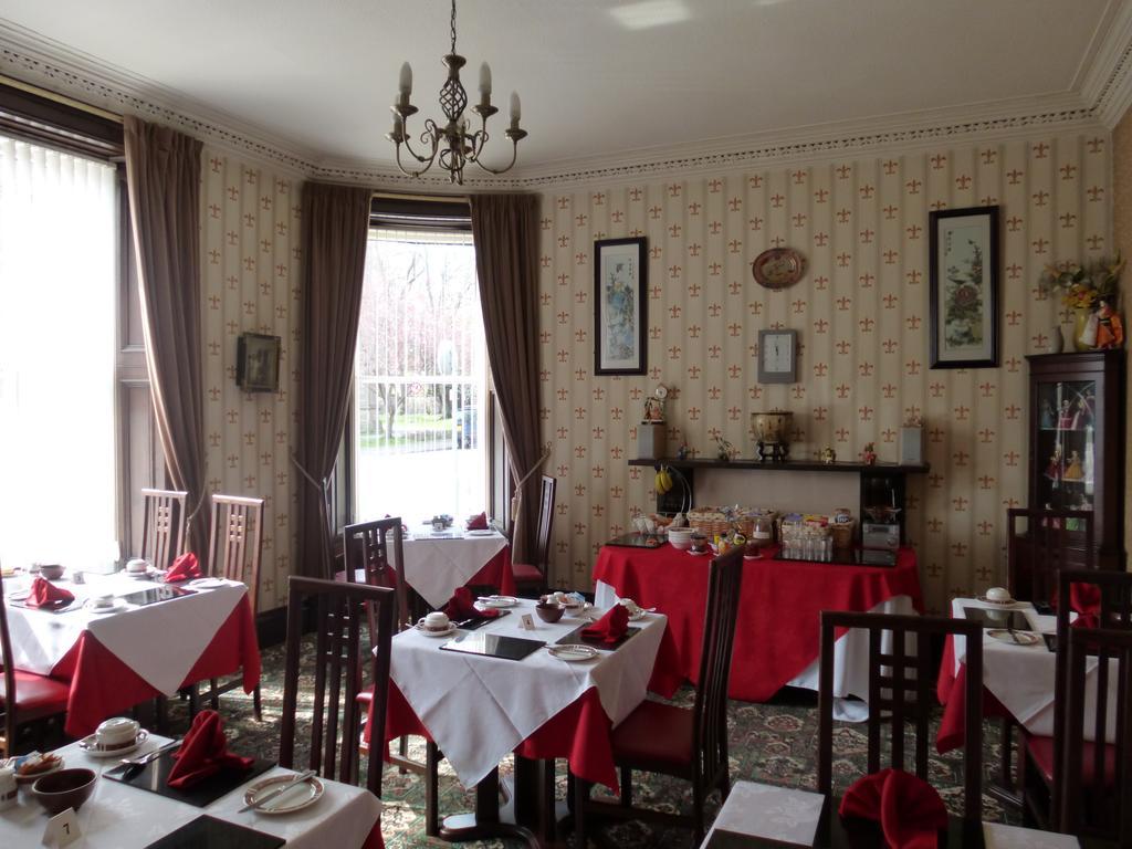 Macdonald House 4*