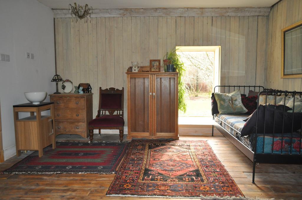 Bed & Breakfast Clachamish House - Vegetarian Bed & Breakfast *