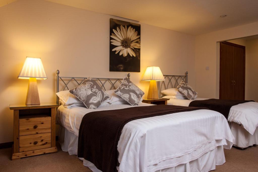 Dunhallin House Bed & Breakfast 4*