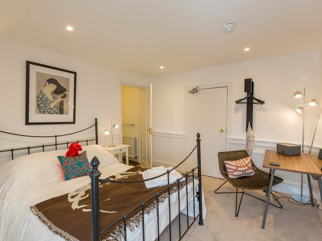 Charleston House Guest house 4*