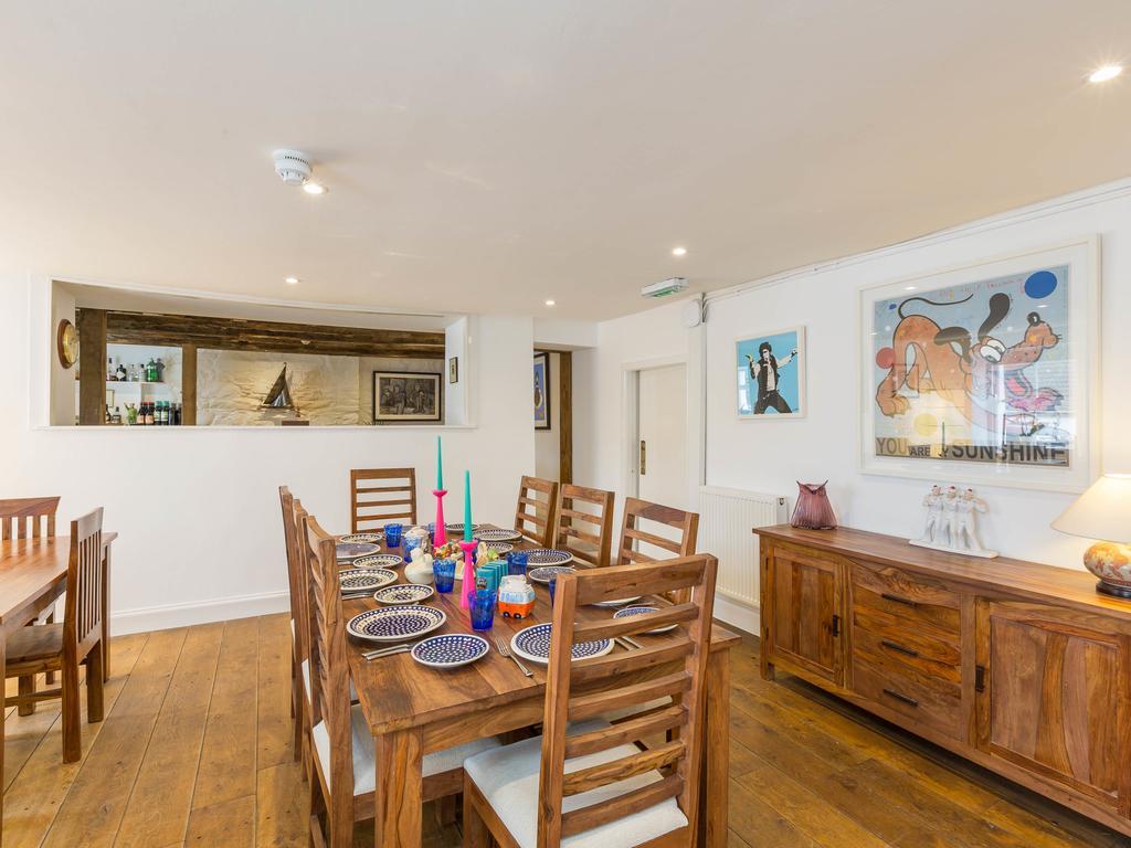 Charleston House Guest house 4*