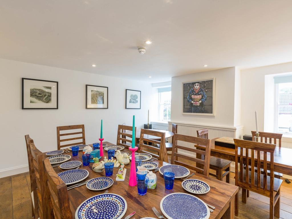 Charleston House 4*
