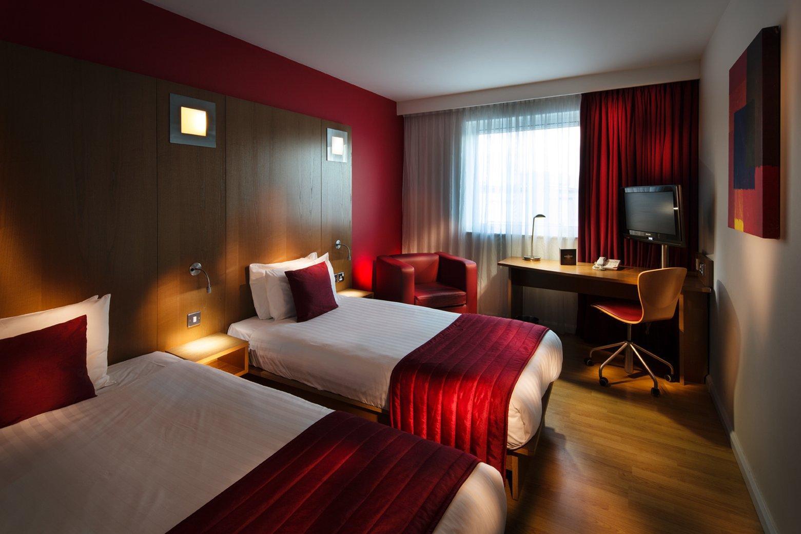 Hotel B&B Hotel Inverness 3*