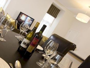Apartment Inverness City Suites