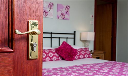 Dunhallin House Bed & Breakfast 4*
